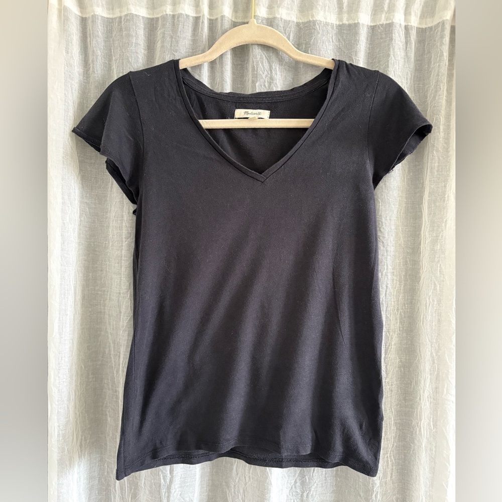 Madewell Crawford Flutter Sleeve V-Neck Black Short Sleeve Tee Top Size XXS - Picture 3 of 7